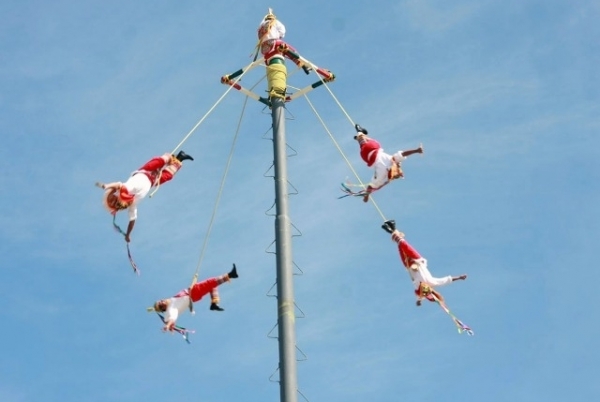 Papantla Flyers Enjoyed by Hundreds of People
